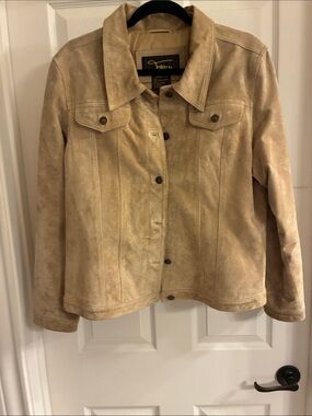 Trucker-Style Suede Jacket in Beige by Vero